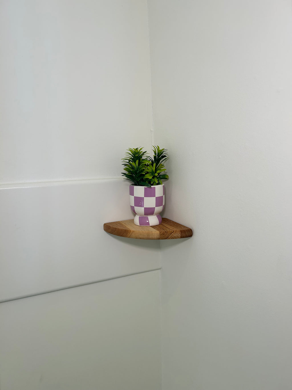 Rinco Corner Planter & Shelf – Decorate Overlooked Wall Corner